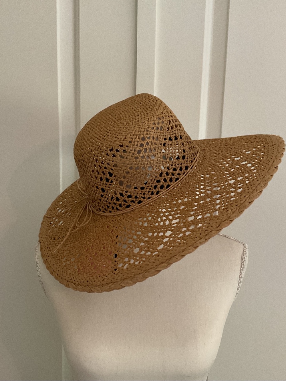 Surell Crochet Wide-Brim Sun Hat - Brown
